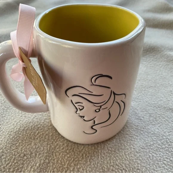 **SOLD***🚨Rae Dunn ❄️👸🏻”Beauty”Disney Mug, Double Sided Elsa,❄️👸🏻 - Picture 2 of 10
